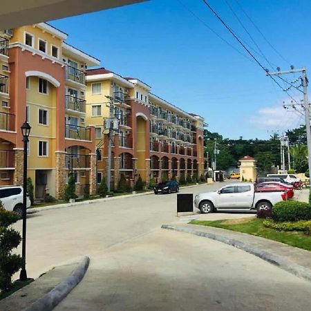 Spacious 1 Bedroom At Arezzo Place Davao With Pool,Wifi And Netflix Exterior photo